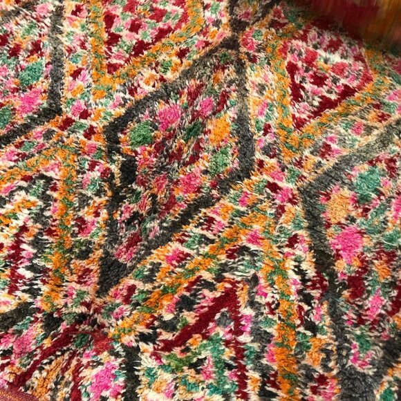 Authentic Vintage 1970s Ebi Mgli Moroccan Rug- 10'.2"x6'.6" - Picture 3 of 4